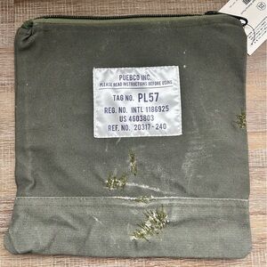 Puebco Canada Vintage Material Pouch NWT